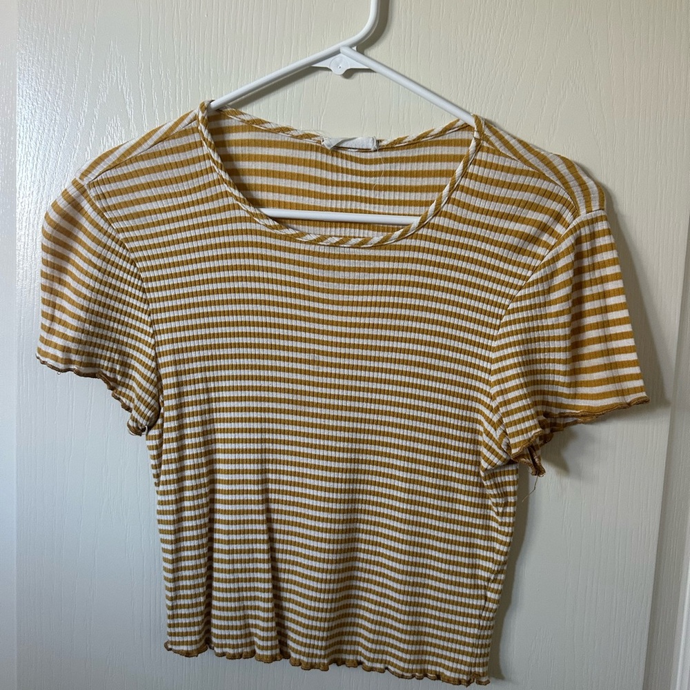 Full Tilt Cream and Tan Crop Fitted Tee